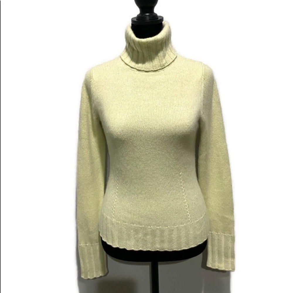 Ann Taylor 100% Cashmere Sweater, lime color Size XS